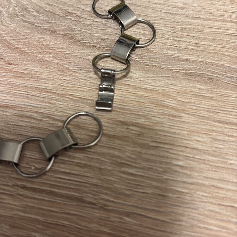 V marking ?Vendome?silver and brass tone  Y dome necklace - Picture 3 of 5